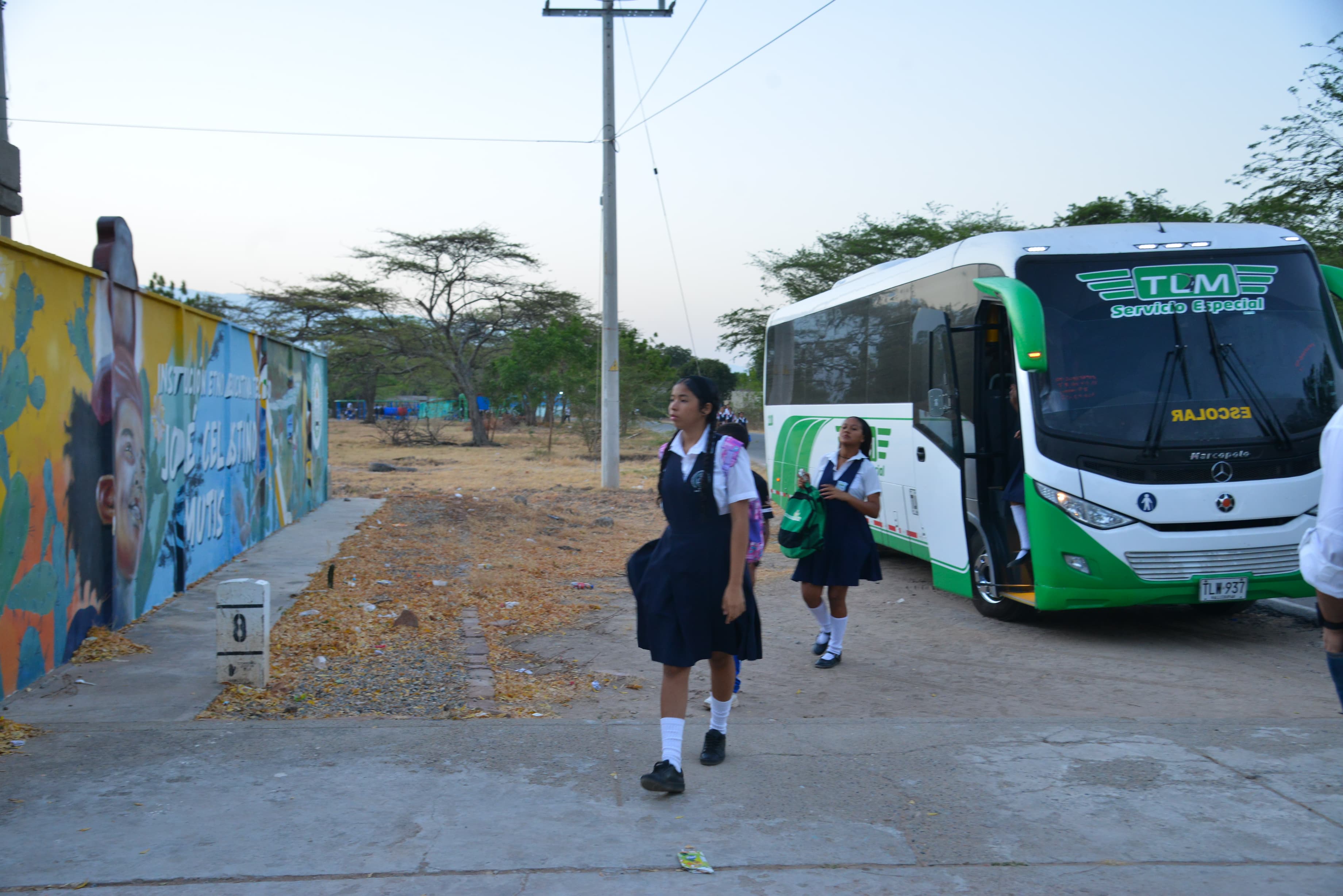 TRANSPORTE ESCOLAR ALCALDÍA DE VALLEDUPAR 2025 (5).jpeg