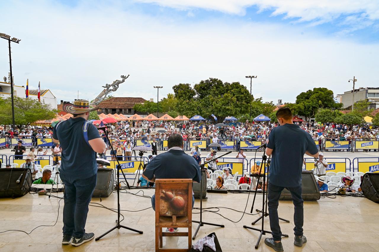 DESOCUPACIÓN BAJA EN MAYO 2025 (3).jpeg