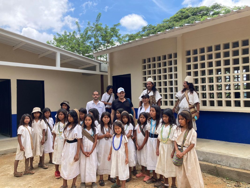 En la Escuela Seykumake, zona rural de Valledupar, se mejoraron aulas y baterías sanitarias con apoyo del Ministerio de Educación